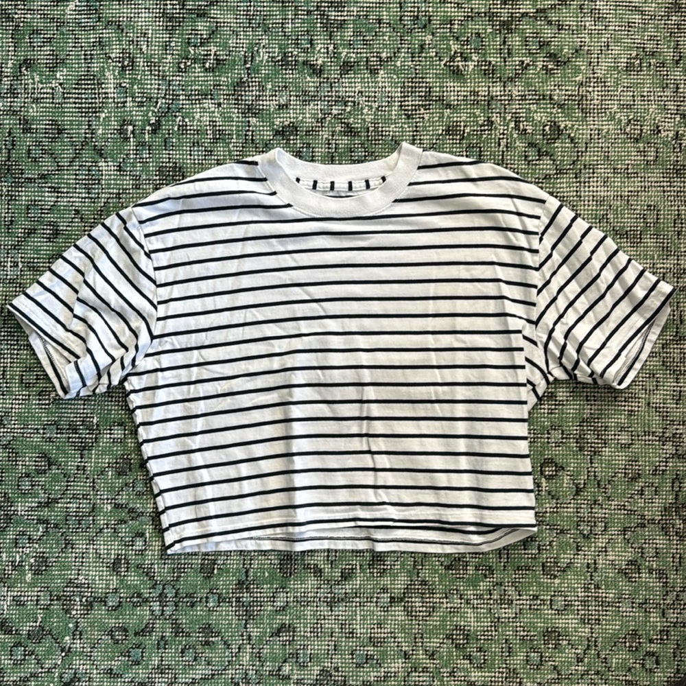 Abercrombie striped crop tee